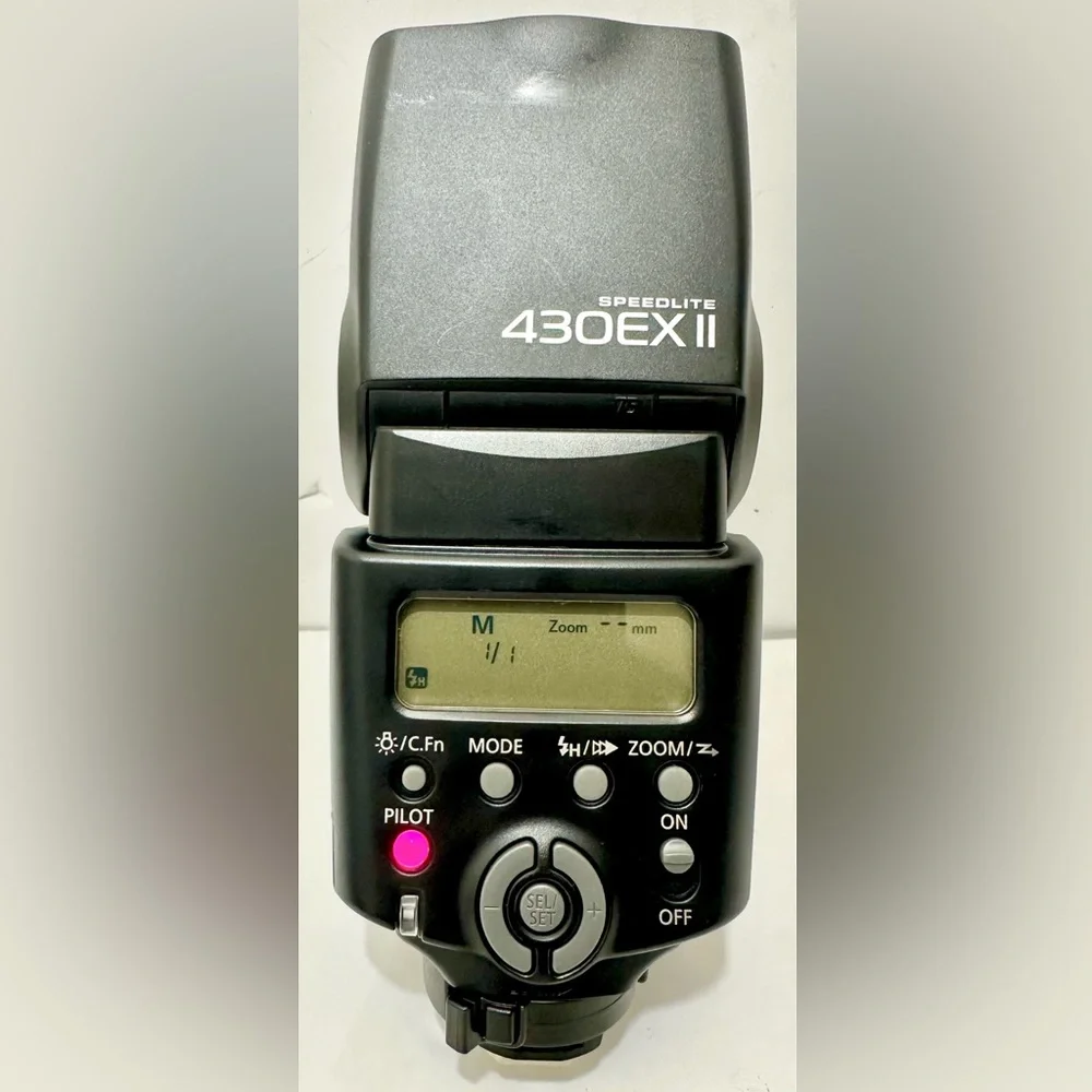 Canon 430EX II Hot Shoe Mount Flash Light for Canon Digital SLR Cameras